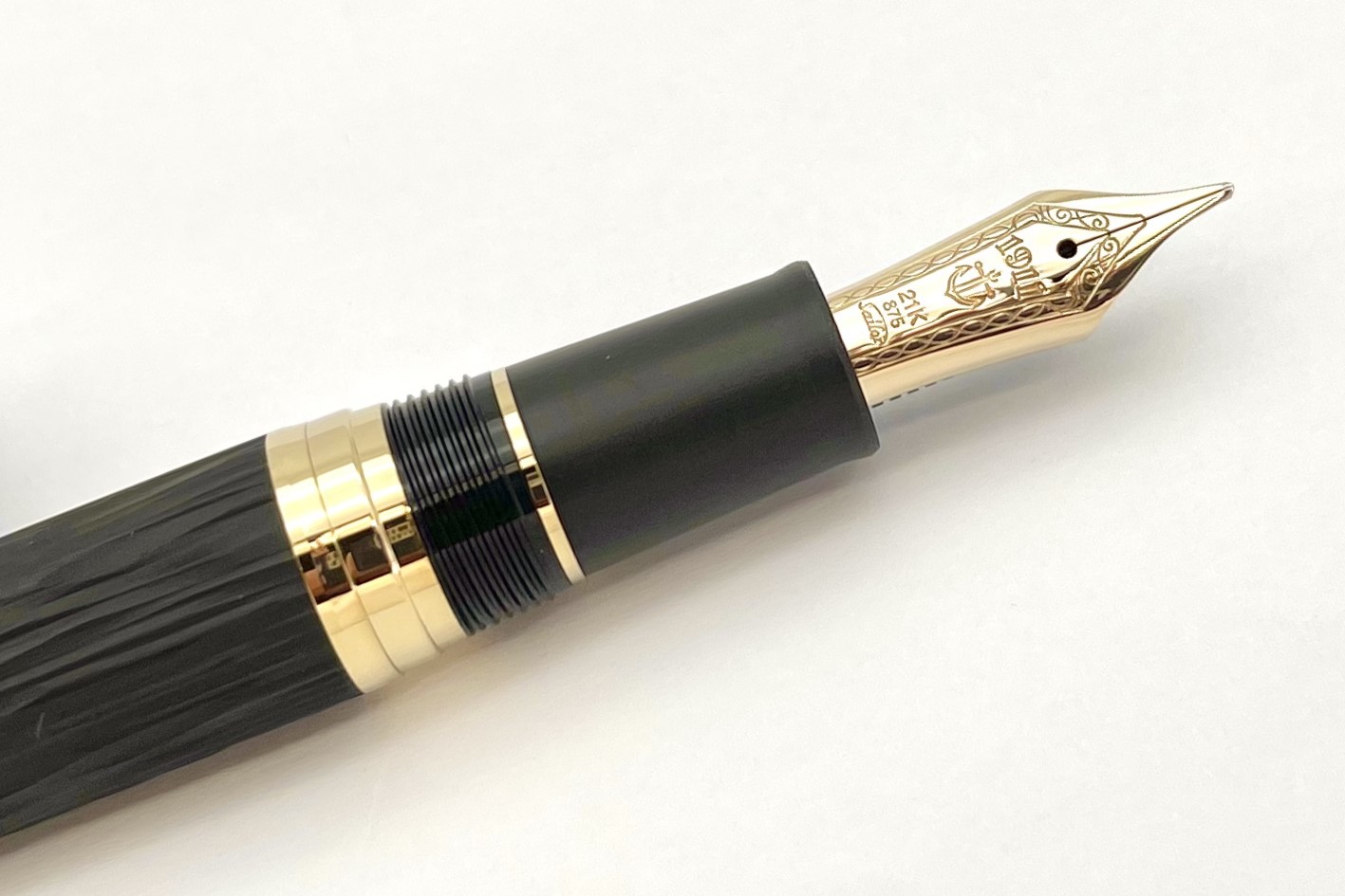 SailorEboniteSculptureYokazeFountainPen_M